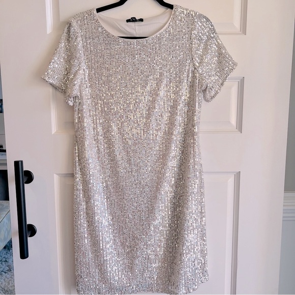 Silver Sequin Dress Short Sleeve. NWT medium - Picture 6 of 10